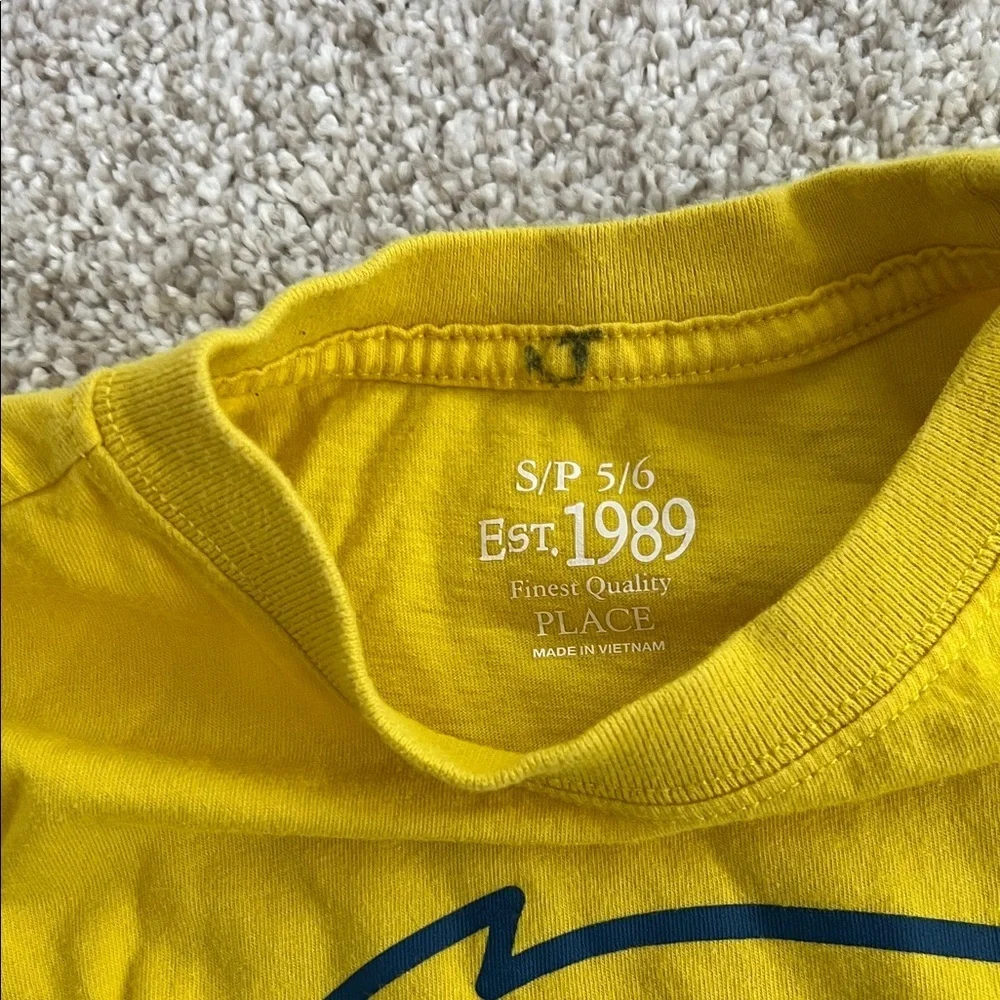 The Children's Place Yellow Long Sleeve Graphic Tee